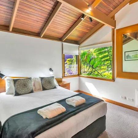 The Oasis Apartments And Treetop Houses Byron Bay Exterior photo