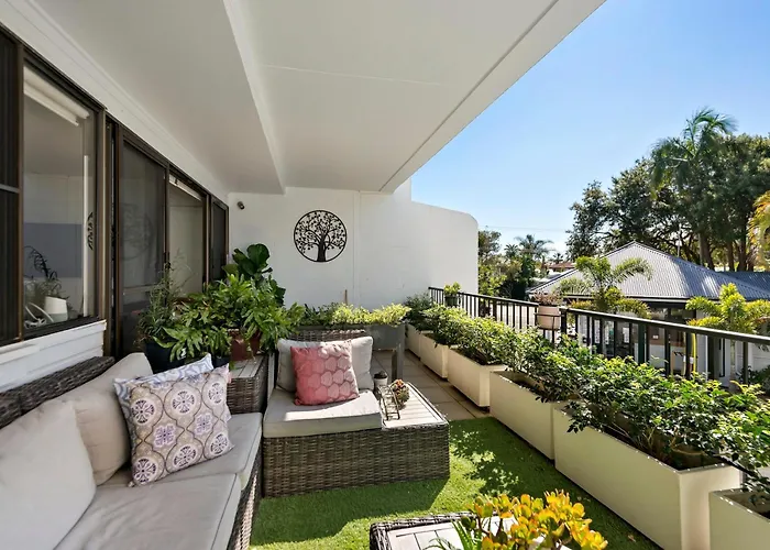 The Oasis Apartments And Treetop Houses